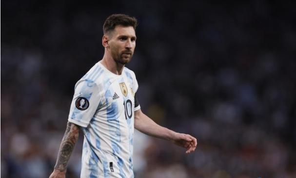 世茂集团：1-8月累计合约销售总额约173亿元